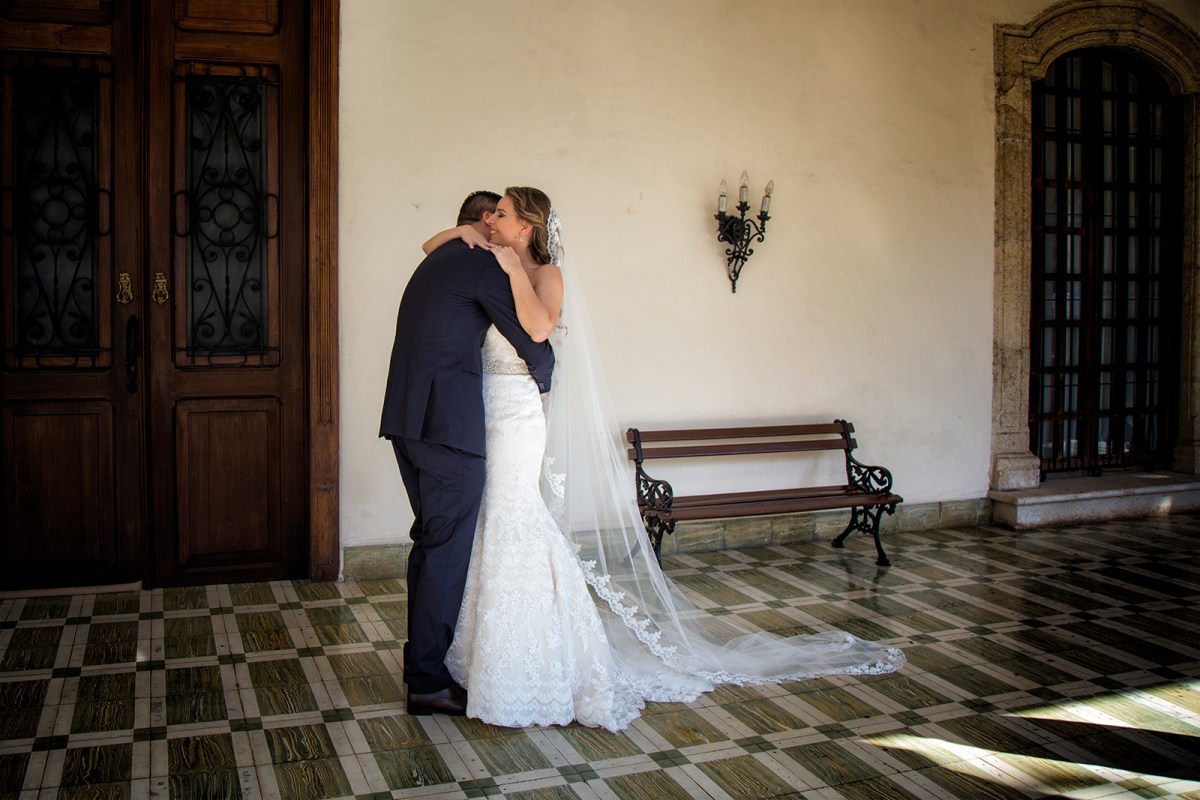 Maria &amp; RodrigoBaja Resolución103