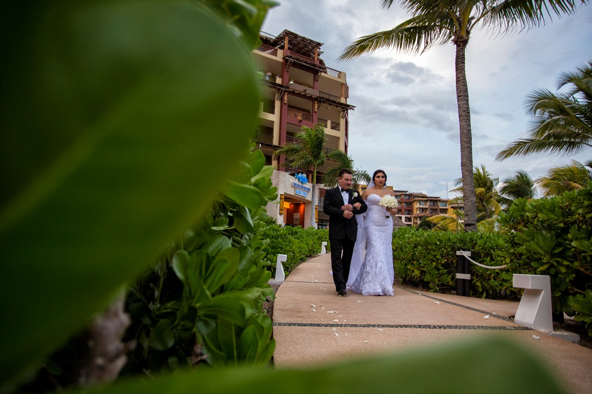 Ale &amp; JosuéBaja Resolución097