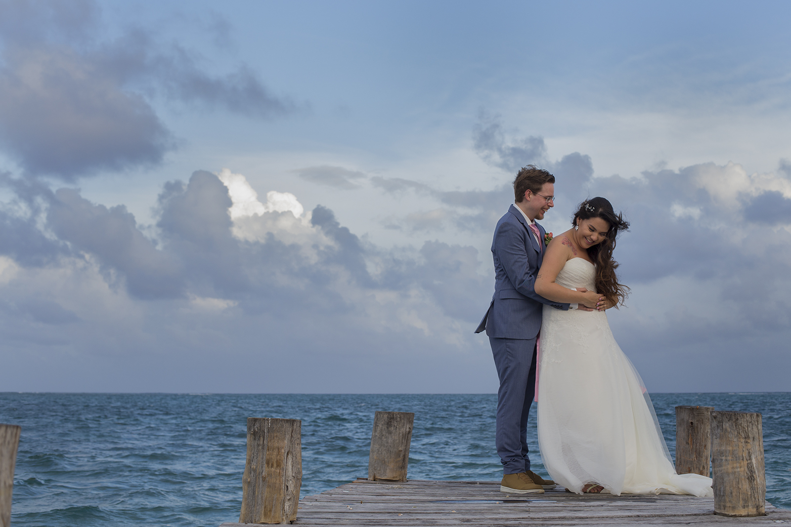 Eli &amp; Daniel Baja resolución 225